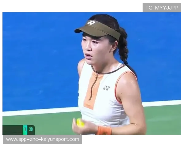 朱琳逆转取胜晋级大师赛次轮，展现金花顽强底线防守竞技风采