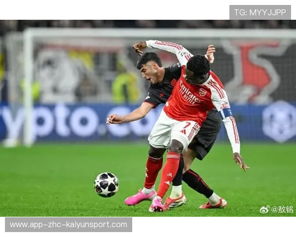 萨卡右路内切兜射得手，阿森纳看台直接炸开